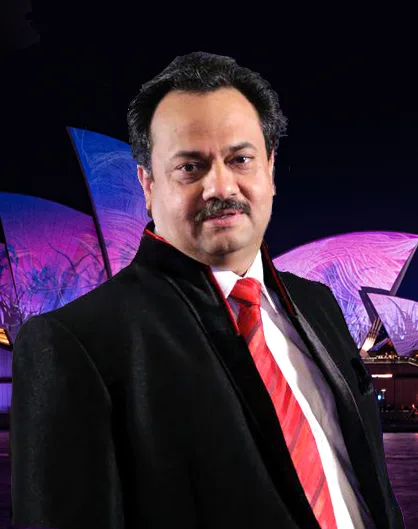 Sunil Jaggi, Managing Director of Auscan Consultants and MARA registered migration agent (0429029), in front of the Sydney Opera House